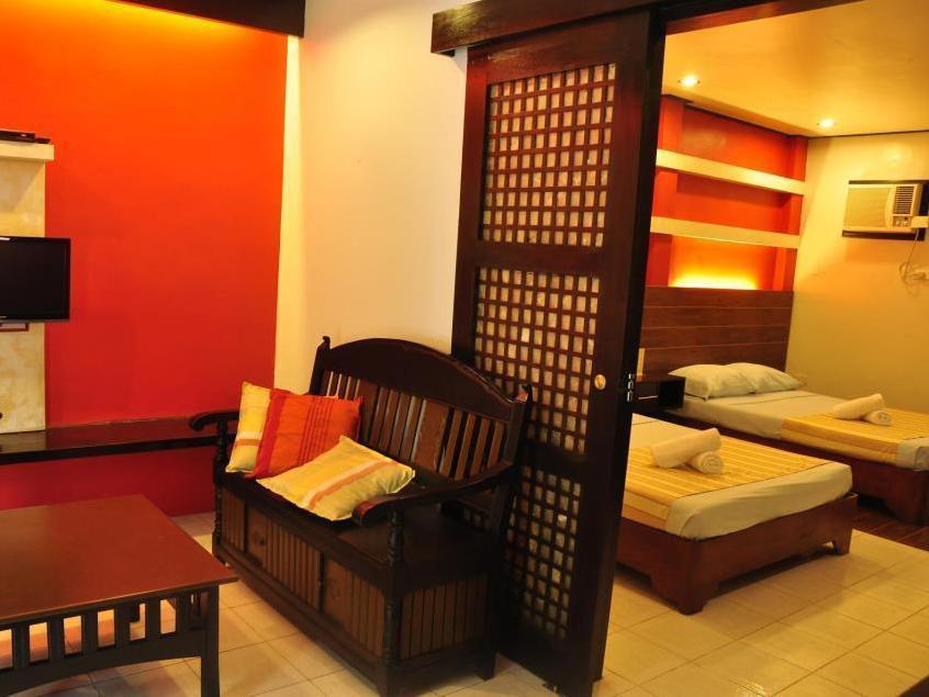 Reddoorz Premium @ Ouan'S The Farm Resort لوسينا المظهر الخارجي الصورة