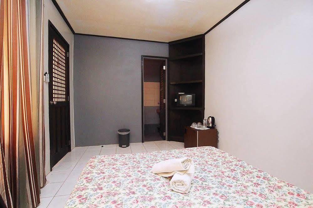 Reddoorz Premium @ Ouan'S The Farm Resort لوسينا المظهر الخارجي الصورة