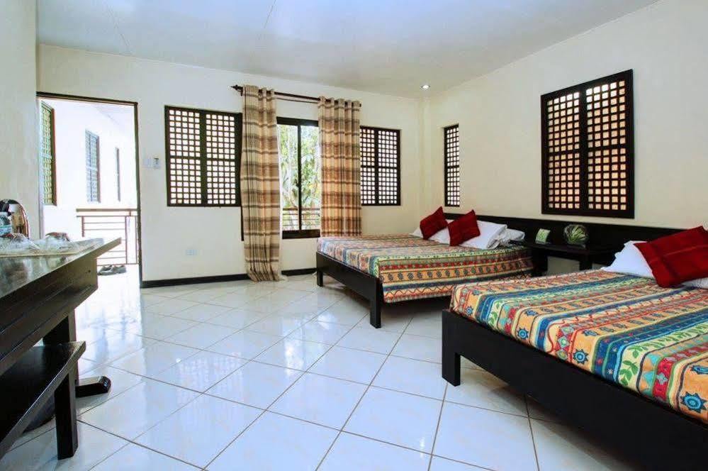Reddoorz Premium @ Ouan'S The Farm Resort لوسينا المظهر الخارجي الصورة
