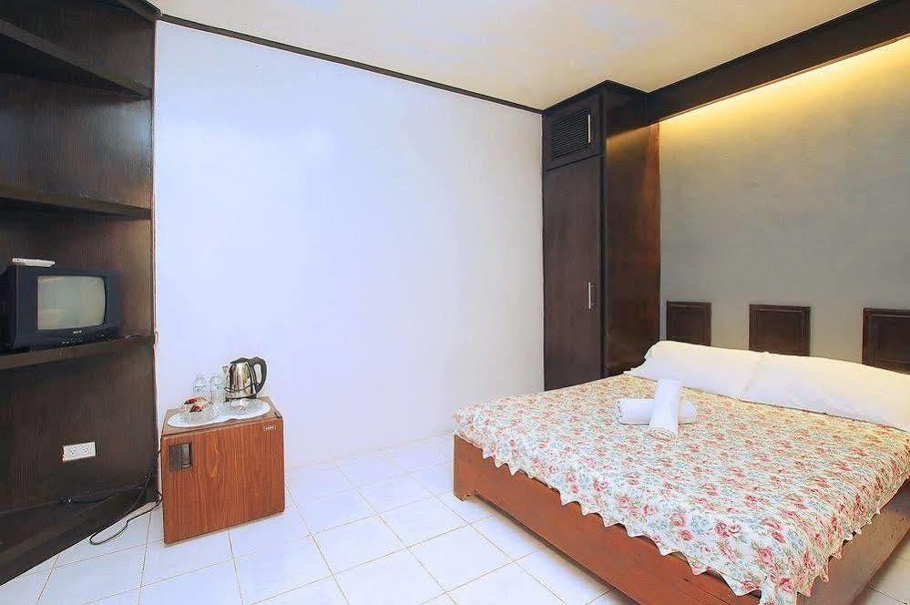 Reddoorz Premium @ Ouan'S The Farm Resort لوسينا المظهر الخارجي الصورة
