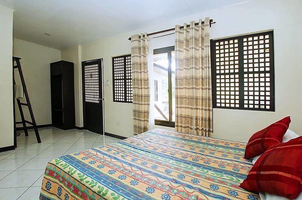 Reddoorz Premium @ Ouan'S The Farm Resort لوسينا المظهر الخارجي الصورة